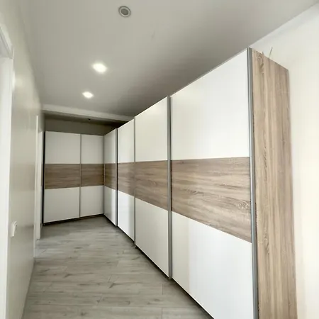 Apartment бригадная 4